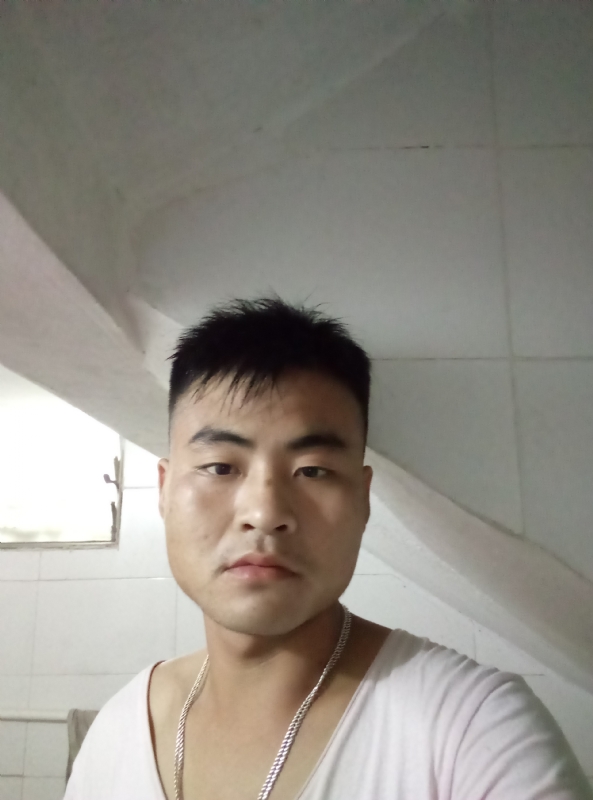 落叶知秋的第一张照片--汕尾相亲服务中心