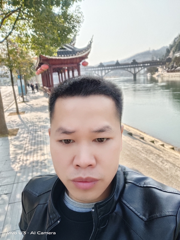 啊锦的第一张照片--汕尾相亲服务中心