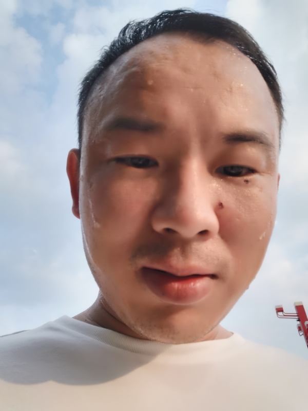 唐老鸭的第一张照片--汕尾相亲服务中心
